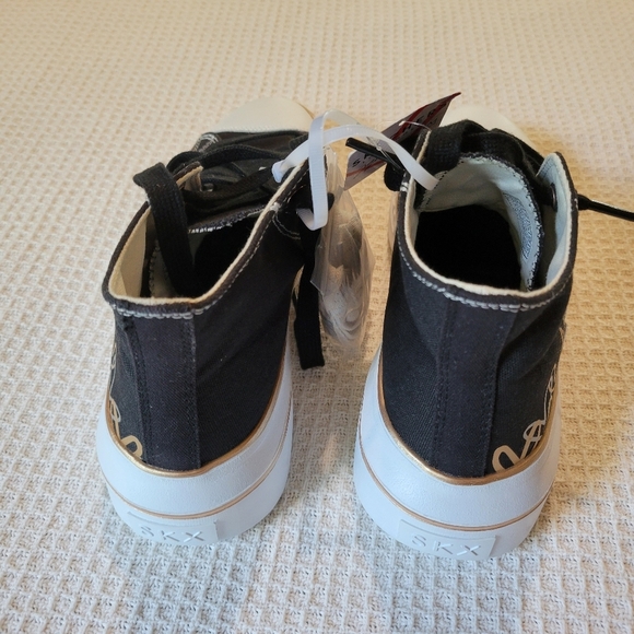 Skechers Black and White Women's Sneakers - Picture 6 of 10